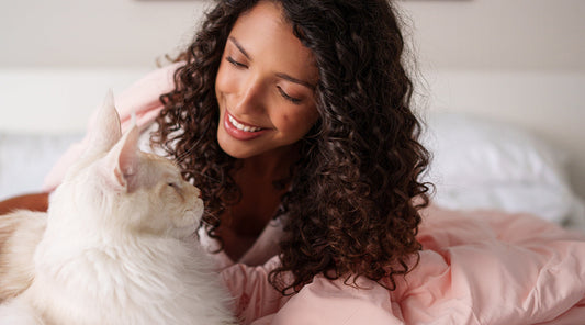 How Cooling Blankets for Sleeping Can Improve Allergy Sufferers' Lives
