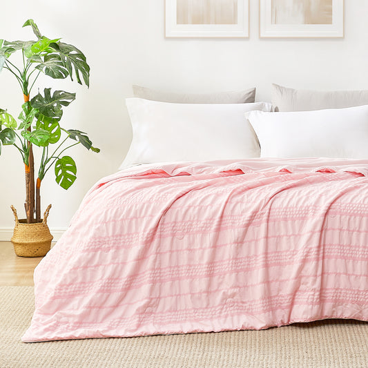 Seersucker Cooling Comforter-Pink