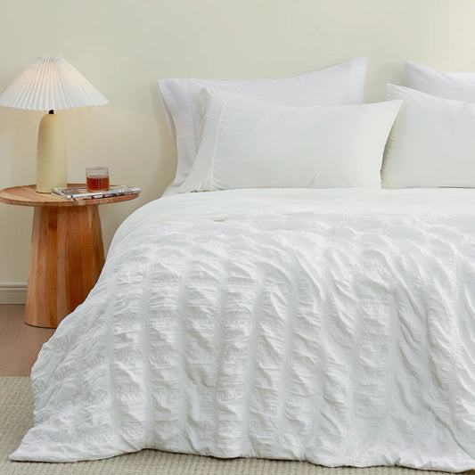 Seersucker Bubble Cooling Comforter-White