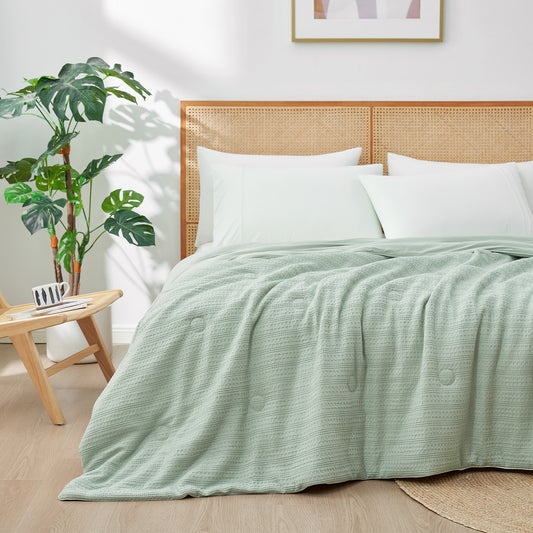 Waffle Dual-Sided Cooling Comforter-Sage Green
