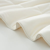 Dream Valley® Outlast® Deep Sleep Cooling Comforter