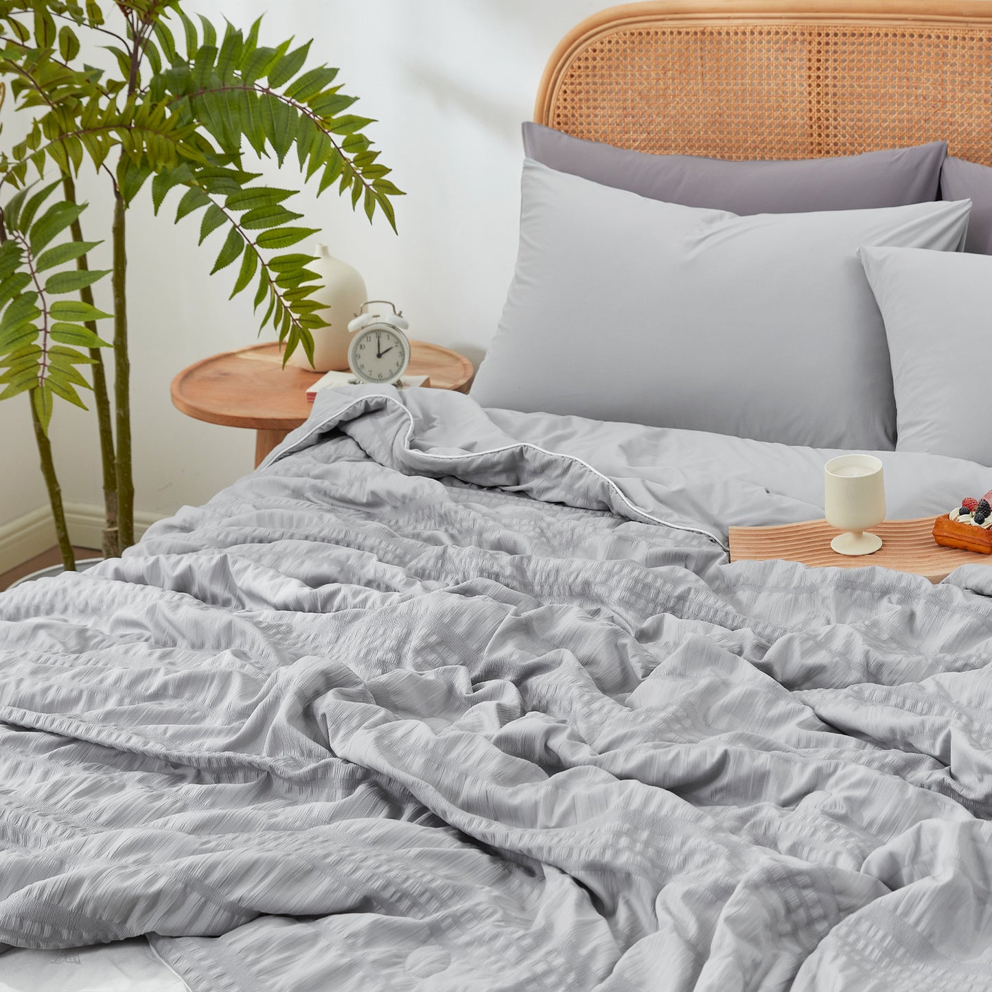Seersucker Cooling Comforter-Light Grey