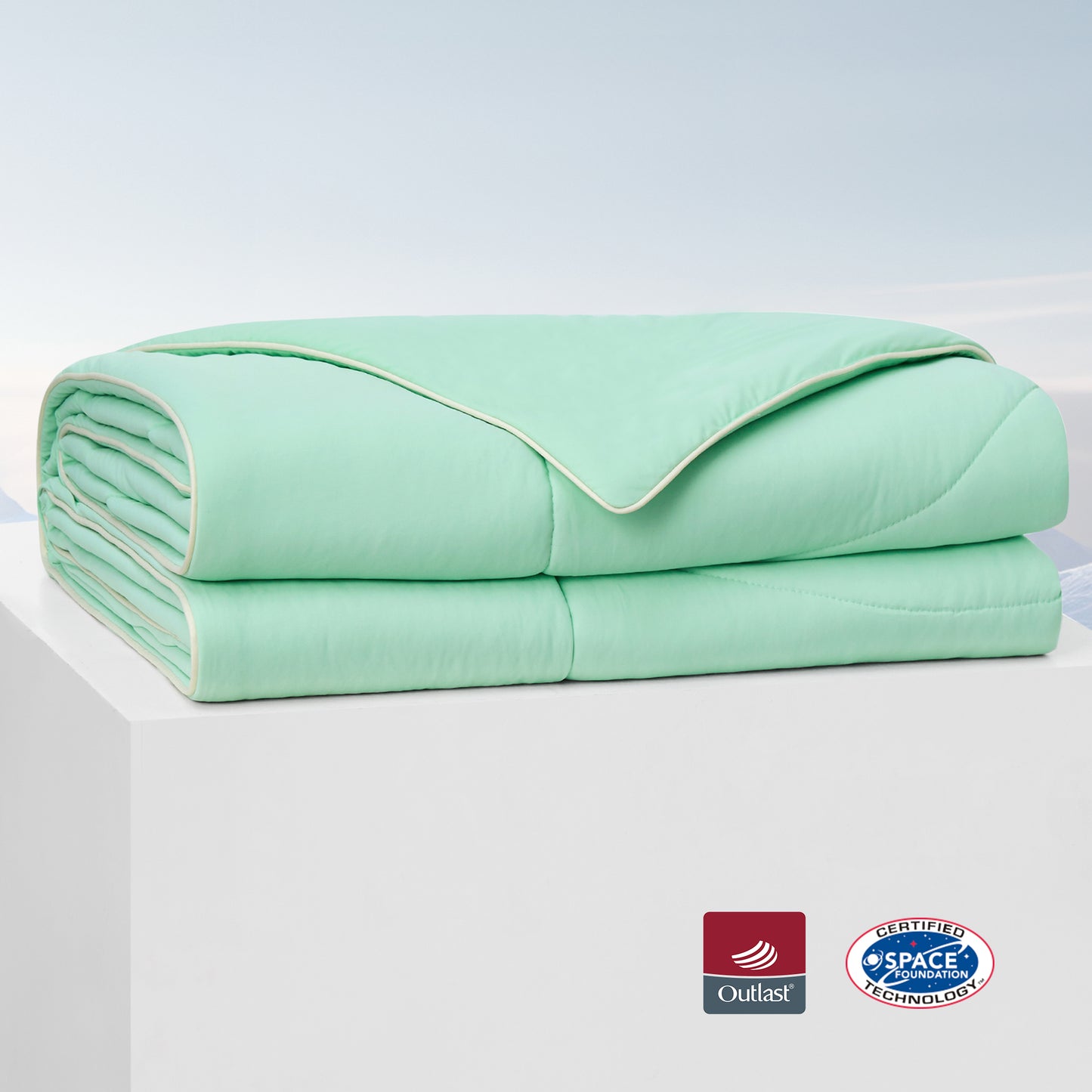 Outlast® Aerocool™ Deep Sleep Cooling Comforter